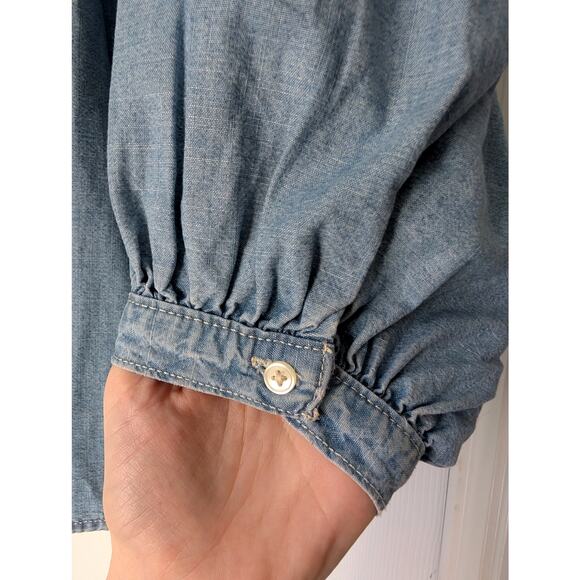 Levi’s Chambray Denim Blouse S Button Front Balloon Sleeve Western Casual - Picture 3 of 8